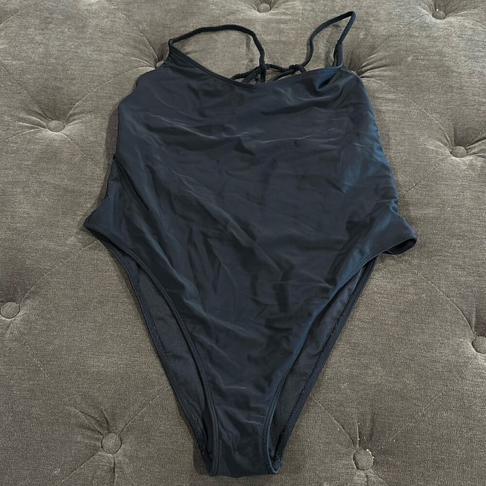 Forever 21 one piece swimsuit size large